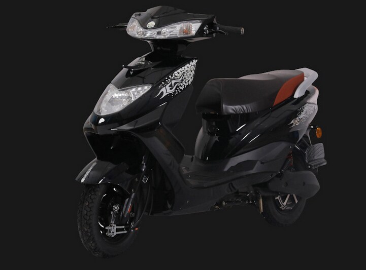 प्रसिद्ध Ampere Vehicles रक्षाबंधनच्या निमित्ताने खास ऑफर आणली आहे. खरंतर ही वाहन लीजवर घेण्याची प्रक्रिया आहे. पण, यामुळे कमी EMI मध्ये ही स्कुटी तुमच्या मालकीची होणार आहे. प्रसिद्ध Ampere Vehicles रक्षाबंधनच्या निमित्ताने खास ऑफर आणली आहे. खरंतर ही वाहन लीजवर घेण्याची प्रक्रिया आहे. पण, यामुळे कमी EMI मध्ये ही स्कुटी तुमच्या मालकीची होणार आहे.