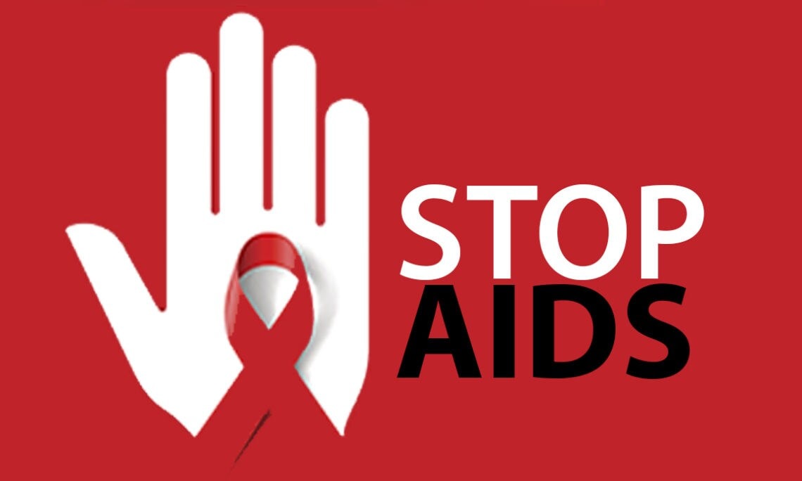 कॅलिफोर्निया युनिव्हर्सिटीत HIV वर संशोधन करणारे सत्या दांडेकर म्हणाले, ही काही महिने किंवा काही वर्षांची बाबत नाही. तर खूप कालावधीपासून विकसित होणारी रोगप्रतिकारक प्रमाणी आहे. जगभरात 3.50 कोटी लोक एचआयव्ही संक्रमित आहेत. त्यापैकी 99.50% रुग्णांना अँटिरेट्रोव्हायरल म्हणजे एचआयव्हीची औषधं घ्यावी लागतात. औषधांशिवाय या आजारावर नियंत्रण अशक्य आहे. कॅलिफोर्निया युनिव्हर्सिटीत HIV वर संशोधन करणारे सत्या दांडेकर म्हणाले, ही काही महिने किंवा काही वर्षांची बाबत नाही. तर खूप कालावधीपासून विकसित होणारी रोगप्रतिकारक प्रमाणी आहे. जगभरात 3.50 कोटी लोक एचआयव्ही संक्रमित आहेत. त्यापैकी 99.50% रुग्णांना अँटिरेट्रोव्हायरल म्हणजे एचआयव्हीची औषधं घ्यावी लागतात. औषधांशिवाय या आजारावर नियंत्रण अशक्य आहे.