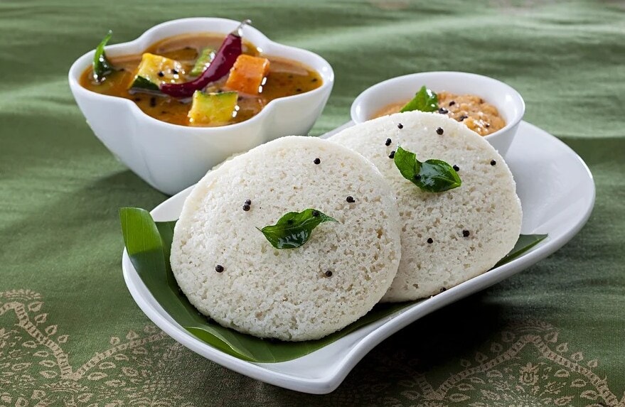 एक रुपयात तुम्ही पोटभर खाऊदेखील शकता, मात्र ते फक्त तामिळनाडूत. इथं फक्त एक रुपयात इडली मिळते. जयललिता यांनी हा उपक्रम सुरू केला होता. याला अम्मा इडलीही म्हटलं जातं. कोरोना काळात बहुतेक ठिकाणी ही योजना सुरू झाली नाही. (फोटो सौजन्य - पिक्साबे) एक रुपयात तुम्ही पोटभर खाऊदेखील शकता, मात्र ते फक्त तामिळनाडूत. इथं फक्त एक रुपयात इडली मिळते. जयललिता यांनी हा उपक्रम सुरू केला होता. याला अम्मा इडलीही म्हटलं जातं. कोरोना काळात बहुतेक ठिकाणी ही योजना सुरू झाली नाही. (फोटो सौजन्य - पिक्साबे)