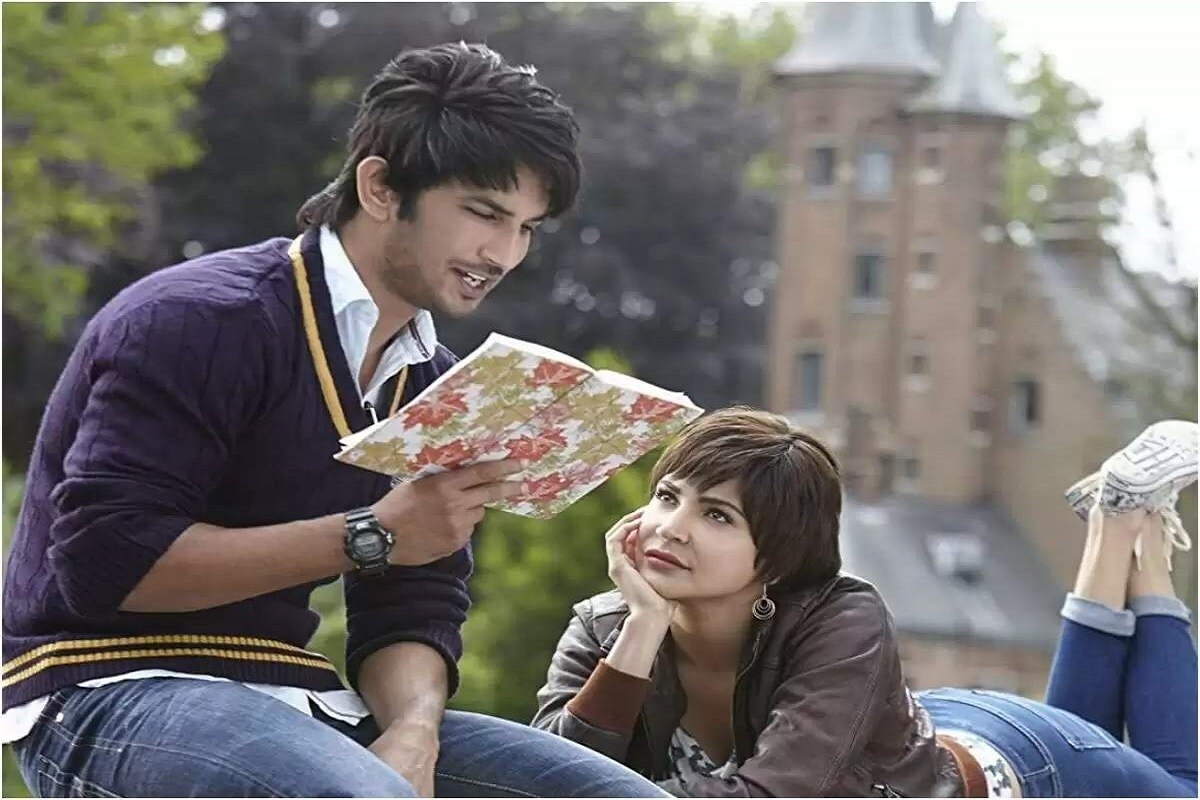 चाहते त्याला बॉलिवूडचा क्रिस्टोफर नोलन म्हणतात.. सुशांत सिंह राजपूतने राजकुमार हिरानीच्या 'पीके' चित्रपटात अभिनय केला होता चाहते त्याला बॉलिवूडचा क्रिस्टोफर नोलन म्हणतात.. सुशांत सिंह राजपूतने राजकुमार हिरानीच्या 'पीके' चित्रपटात अभिनय केला होता