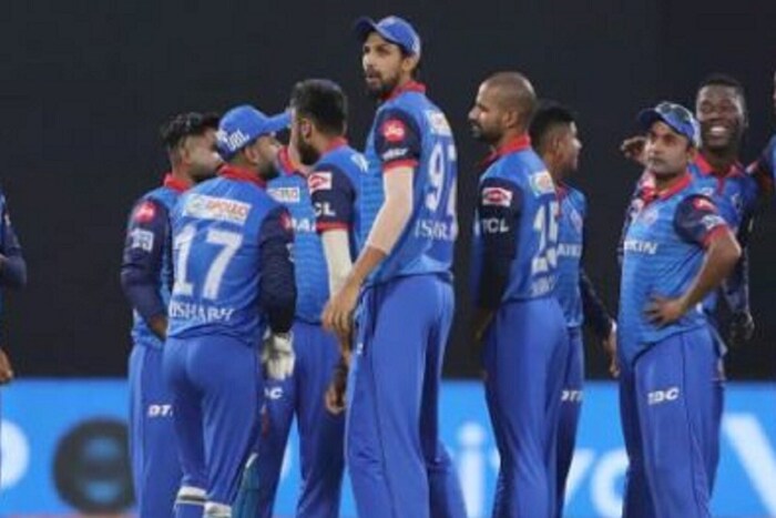 दुसरीकजे बीसीसीआयने आयपीएल 2020 चं वेळापत्रक जारी केलं आहे. यंदा UAE मध्ये आयपीएलचे सामने होणार आहे. या सीजनची सुरुवात 19 सप्टेंबरपासून अबू धाबी येथे सुरू होणार आहे. पहिला सामना मुंबई इंडियन्स आणि चेन्नई सुपर किंग्समध्ये रंगणार आहे.