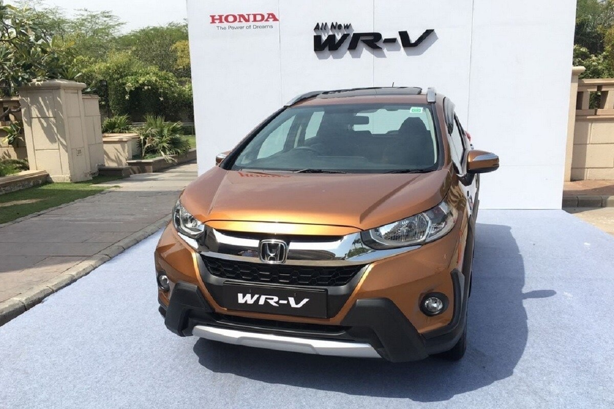 Honda WR-V (पेट्रोल/डीजेल) - या कारवर तुम्हाला 20 हजार रुपयांपर्यंत ऑफर मिळू शकेल. नवी होंडा WR-V वर सप्टेंबर 2020 मध्ये 20 हजार रुपयांचा कॅश डिस्काऊंट मिळत आहे. Honda WR-V (पेट्रोल/डीजेल) - या कारवर तुम्हाला 20 हजार रुपयांपर्यंत ऑफर मिळू शकेल. नवी होंडा WR-V वर सप्टेंबर 2020 मध्ये 20 हजार रुपयांचा कॅश डिस्काऊंट मिळत आहे.