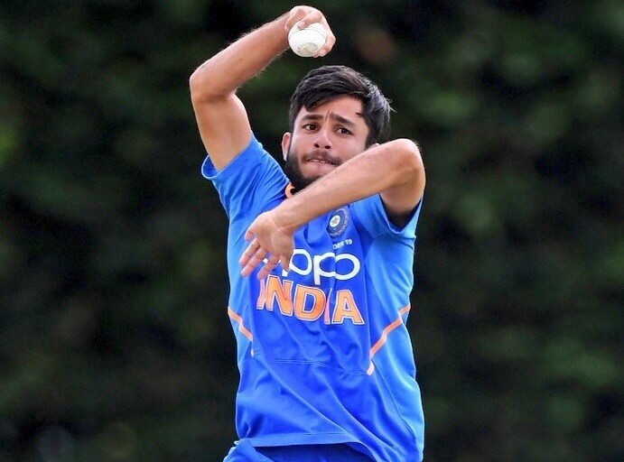 बिश्नोईने एका मुलाखतीत अनिल कुंबळेकडून शिकण्याची उत्तम संधी आहे आणि त्याचा उपयोग करण्याची त्याची इच्छा असल्याचे सांगितले होते. तो असेही म्हणाला की, कुंबळेकडून बर्याच गोष्टी शिकण्याचा प्रयत्न करीत आहेत. बिश्नोईने एका मुलाखतीत अनिल कुंबळेकडून शिकण्याची उत्तम संधी आहे आणि त्याचा उपयोग करण्याची त्याची इच्छा असल्याचे सांगितले होते. तो असेही म्हणाला की, कुंबळेकडून बर्याच गोष्टी शिकण्याचा प्रयत्न करीत आहेत.