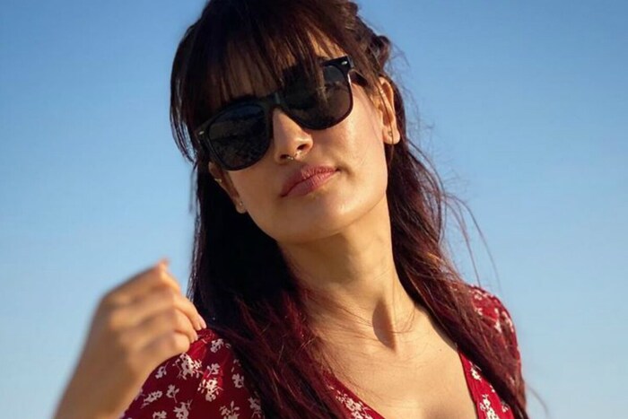अभिनेत्री सुरभि ज्योति (Surbhi Jyoti) सोशल मीडियावर खूप अॅक्टिव्ह असते. नुकतेच तिने आपले नवे फोटो सोशल मीडियार शेअर केले आहेत. या फोटोतील तिच्या अंदाजाचे चाहते दिवाने झाले आहेत. (फोटो सौजन्य - इन्स्टाग्राम/@surbhijyoti)