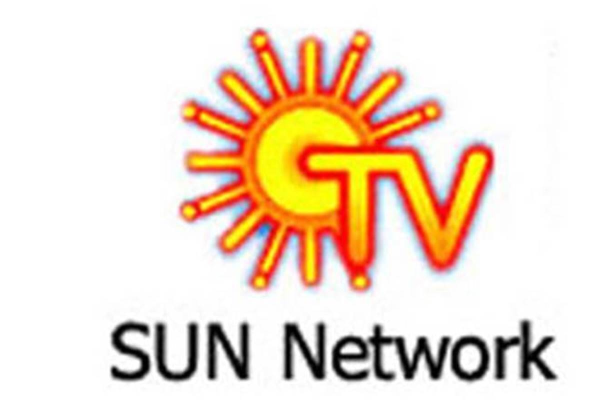 उद्योगपती कानिथी मारन यांची सनटीव्ही नेटवर्क लिमिटेड (Sun TV) कंपनी भारतातील सर्वात मोठे टेलिव्हिजन नेटवर्क आहे. नेटवर्कमध्ये 32 टीव्ही चॅनेल आणि 45 एफएम रेडिओ चॅनेल आहेत, ज्यामुळे ती सर्वात मोठी करमणूक कंपनी देखील बनते. कंपनीचे मुख्यालय चेन्नई येथे आहे. उद्योगपती कानिथी मारन यांची सनटीव्ही नेटवर्क लिमिटेड (Sun TV) कंपनी भारतातील सर्वात मोठे टेलिव्हिजन नेटवर्क आहे. नेटवर्कमध्ये 32 टीव्ही चॅनेल आणि 45 एफएम रेडिओ चॅनेल आहेत, ज्यामुळे ती सर्वात मोठी करमणूक कंपनी देखील बनते. कंपनीचे मुख्यालय चेन्नई येथे आहे.