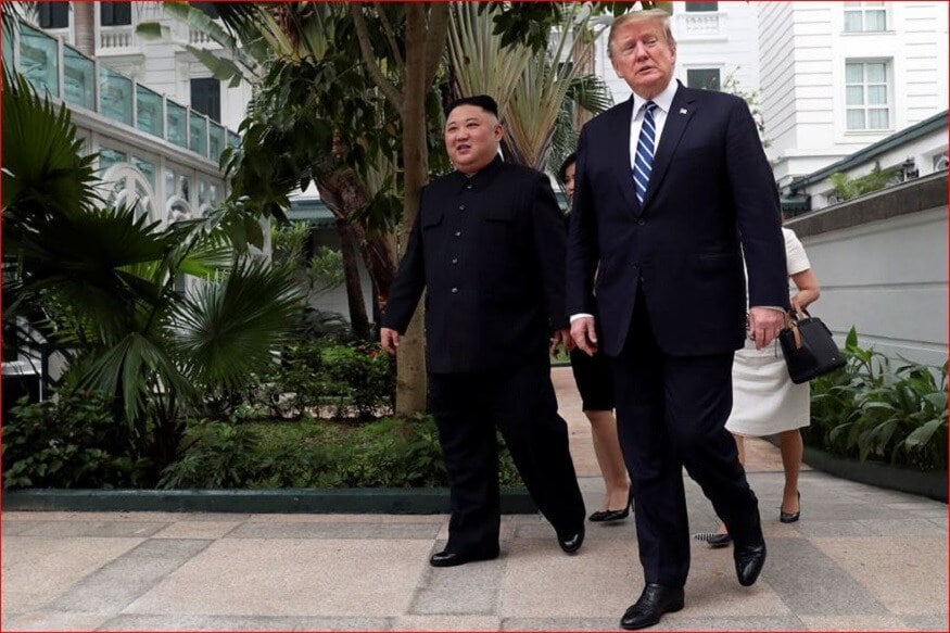 अमेरिकचे राष्ट्रपती डोनाल्ड ट्रंप (Donald Trump) यांच्यावरच्या एका पुस्तकाची सध्या जोरदार चर्चा सुरू आहे. वाशिंग्टन पोस्टचे संपादक आणि शोधपत्रकार पत्रकार बॉब वुडवर्ड यांनी हे पुस्तक लिहिलं असून त्यात ट्रम्प यांनी उत्तर कोरियाचा हुकूमशहा किम जोंग उन याची अनेक गुपीतं उघड केली आहेत. अमेरिकचे राष्ट्रपती डोनाल्ड ट्रंप (Donald Trump) यांच्यावरच्या एका पुस्तकाची सध्या जोरदार चर्चा सुरू आहे. वाशिंग्टन पोस्टचे संपादक आणि शोधपत्रकार पत्रकार बॉब वुडवर्ड यांनी हे पुस्तक लिहिलं असून त्यात ट्रम्प यांनी उत्तर कोरियाचा हुकूमशहा किम जोंग उन याची अनेक गुपीतं उघड केली आहेत.
