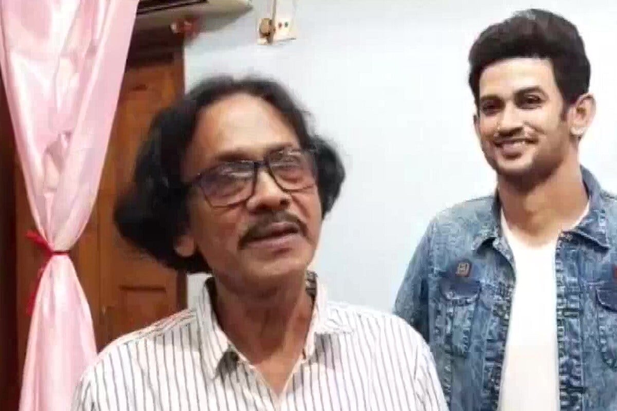 पश्चिम बंगालमध्ये सुशांत सिंह रजपूतचे अनेक चाहते आहेत त्यापैकीच एका शिल्पकारनं त्यांचा पुतळा साकारला आहे. त्यांनी सुशांतची कमतरता भरून काढण्यासाठी खास मेणाचा हुबेहुब पुतळा तयार केला. पश्चिम बंगालमध्ये सुशांत सिंह रजपूतचे अनेक चाहते आहेत त्यापैकीच एका शिल्पकारनं त्यांचा पुतळा साकारला आहे. त्यांनी सुशांतची कमतरता भरून काढण्यासाठी खास मेणाचा हुबेहुब पुतळा तयार केला.