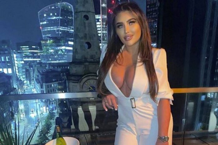 Lauren Goodger चा हा लुक सोशल मीडियावर खूप चर्चेत आला आहे