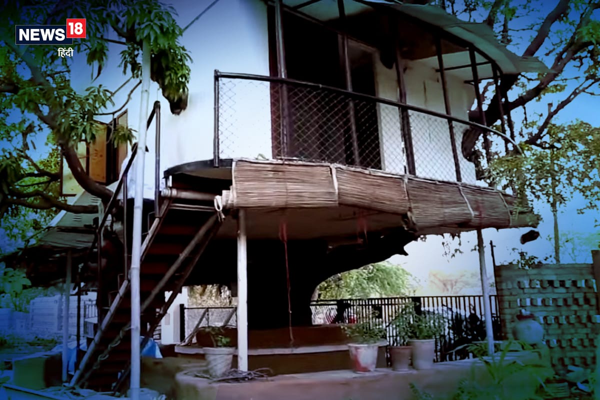 चित्रकूटमध्ये त्यांनी आंब्याच्या झाडावर 4 मजली घर बांधलं. हे ट्री हाऊस जमिनीपासून 9 फिट उंचावर आहे. 39 फिट उंचीचं हे घर आहे. घरापर्यंत पोहोचण्यासाठी जिने बनवण्यात आल्यात त्या रिमोट कंट्रोल आहेत. चित्रकूटमध्ये त्यांनी आंब्याच्या झाडावर 4 मजली घर बांधलं. हे ट्री हाऊस जमिनीपासून 9 फिट उंचावर आहे. 39 फिट उंचीचं हे घर आहे. घरापर्यंत पोहोचण्यासाठी जिने बनवण्यात आल्यात त्या रिमोट कंट्रोल आहेत.