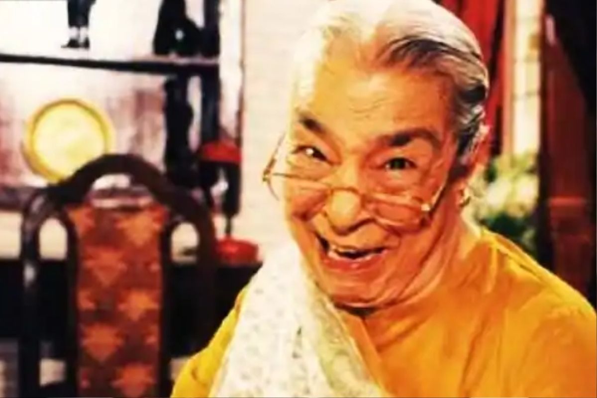 महिलांनी घरात चूल आणि मूल सांभाळायचं अशा काळात त्यांनी आपलं शिक्षण पूर्ण केलं. क्वीन मेरी कॉलेजमधून आपलं शिक्षण पूर्ण केल्यानंतर त्यांनी अभिनयाच्या प्रशिक्षणासाठी ब्रिटन गाठलं. तिथून त्या डान्स शिकण्यासाठी जर्मनीला गेल्या. महिलांनी घरात चूल आणि मूल सांभाळायचं अशा काळात त्यांनी आपलं शिक्षण पूर्ण केलं. क्वीन मेरी कॉलेजमधून आपलं शिक्षण पूर्ण केल्यानंतर त्यांनी अभिनयाच्या प्रशिक्षणासाठी ब्रिटन गाठलं. तिथून त्या डान्स शिकण्यासाठी जर्मनीला गेल्या.