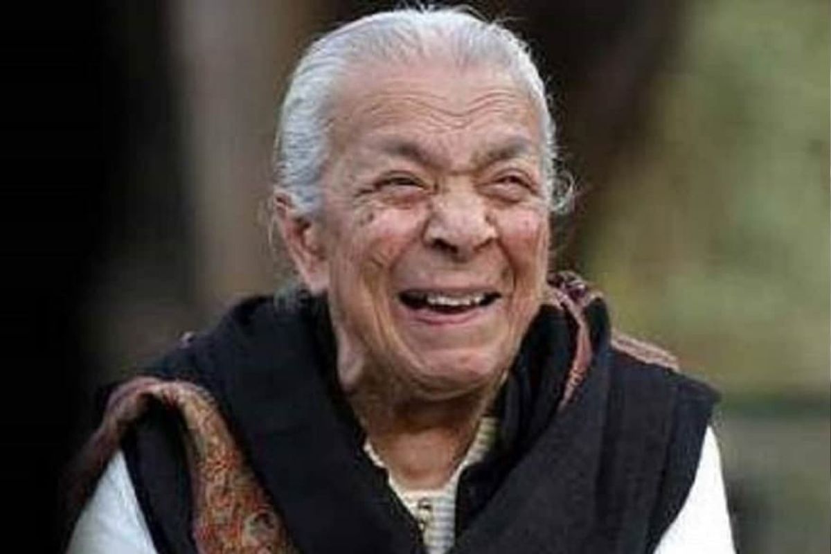 1935 पासून 1943 पर्यंत जोहरा सेहगल यांनी उदय शंकर यांच्याबरोबर डान्सर म्हणून काम केलं होतं. भारतासह अमेरिका आणि जपानमध्ये त्यांनी विविध डान्स शोदेखील केले होते. 1935 पासून 1943 पर्यंत जोहरा सेहगल यांनी उदय शंकर यांच्याबरोबर डान्सर म्हणून काम केलं होतं. भारतासह अमेरिका आणि जपानमध्ये त्यांनी विविध डान्स शोदेखील केले होते.