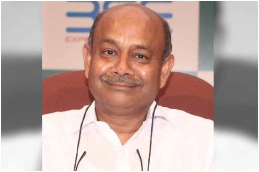 राधाकृष्ण दमानी भारतातील सातव्या क्रमांकाचे श्रीमंत व्यक्ती. रिटेल किंग ऑफ इंडिया' म्हणून प्रसिद्ध असलेल्या दमानींची एकूण संपत्ती 87,200 कोटी रुपये एवढी आहे. DMart चे ते मालक आहेत. राधाकृष्ण दमानी भारतातील सातव्या क्रमांकाचे श्रीमंत व्यक्ती. रिटेल किंग ऑफ इंडिया' म्हणून प्रसिद्ध असलेल्या दमानींची एकूण संपत्ती 87,200 कोटी रुपये एवढी आहे. DMart चे ते मालक आहेत.