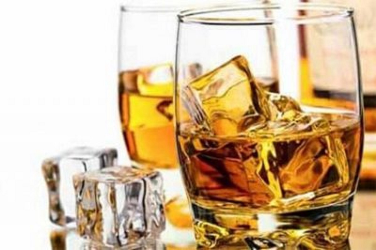 FAQ- कोरोना लस घेतल्यावर मद्यपान करणं ठरेल घातक? वाचा महत्त्वाच्या प्रश्नांची उत्तरं