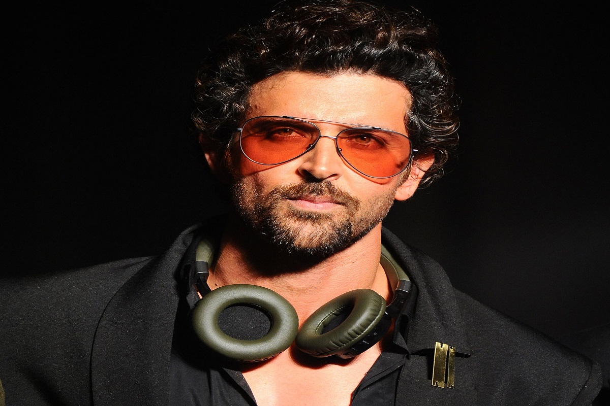 OMG! हृतिकच्या नव्या Beach Facing घराची किंमत आहे 97.50 कोटी, 10 पार्किंग स्लॉट आणि बरंच काही...