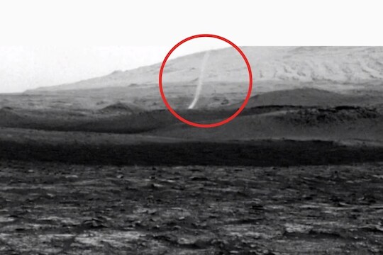 NASA च्या कॅमेऱ्यात चित्रित झालं मंगळावरचं 'भूत'? रोव्हरने टिपलेल्या या VIDEO मध्ये दिसतोय का अद्भुत 'डस्ट डेव्हिल', पाहा