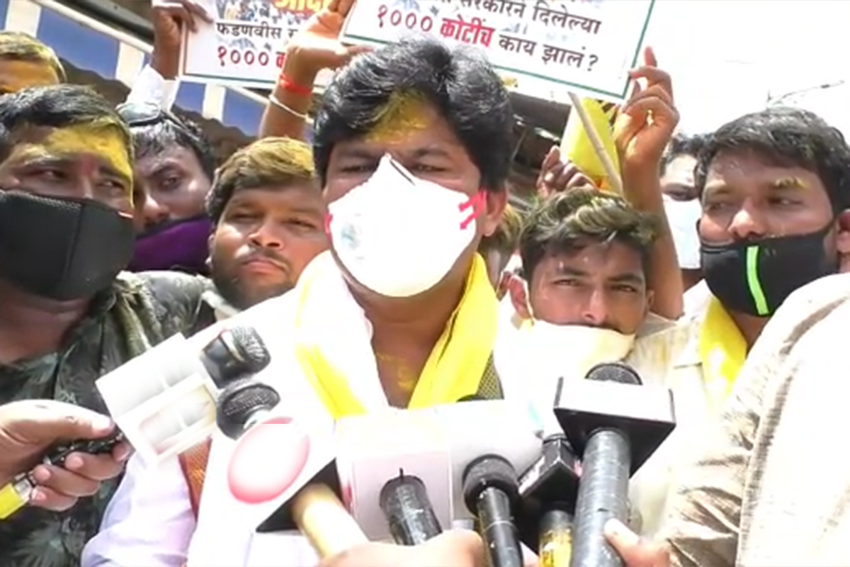 ...तर शरद पवार आणि उद्धव ठाकरेंच्या बंगल्यासमोर धनगरी ढोल वाजवणार- गोपीचंद पडळकर