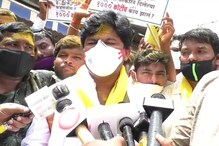 ...तर शरद पवार आणि उद्धव ठाकरेंच्या बंगल्यासमोर धनगरी ढोल वाजवणार- गोपीचंद पडळकर ...तर शरद पवार आणि उद्धव ठाकरेंच्या बंगल्यासमोर धनगरी ढोल वाजवणार- गोपीचंद पडळकर