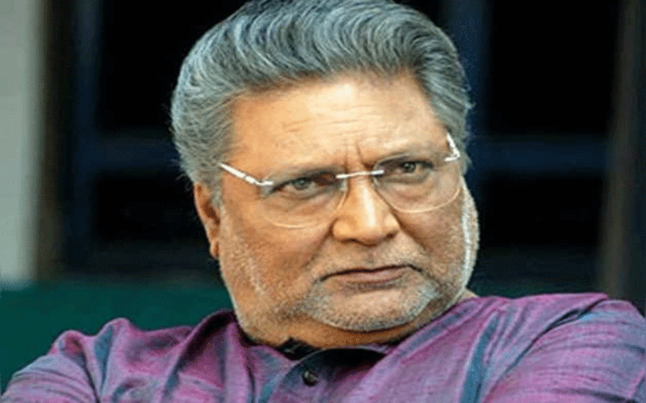 ज्येष्ठ अभिनेते विक्रम गोखले यांच्या अडचणीत वाढ, पुणे कोर्टानं फेटाळला जामीन