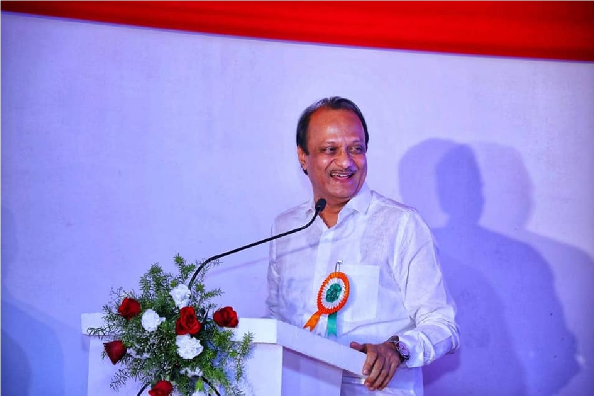 शपथविधी असो वा विकास कामाची पाहणी, अजित पवारांच्या स्टाईलने सगळ्यांची उडते झोप!