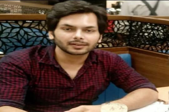 मृत्यूच्या 3 तास आधी अभिनेत्याने केला शेवटचा कॉल, वडिलांशी व्यवस्थित बोलला पण त्यानंतर उचललं टोकाचं पाऊल