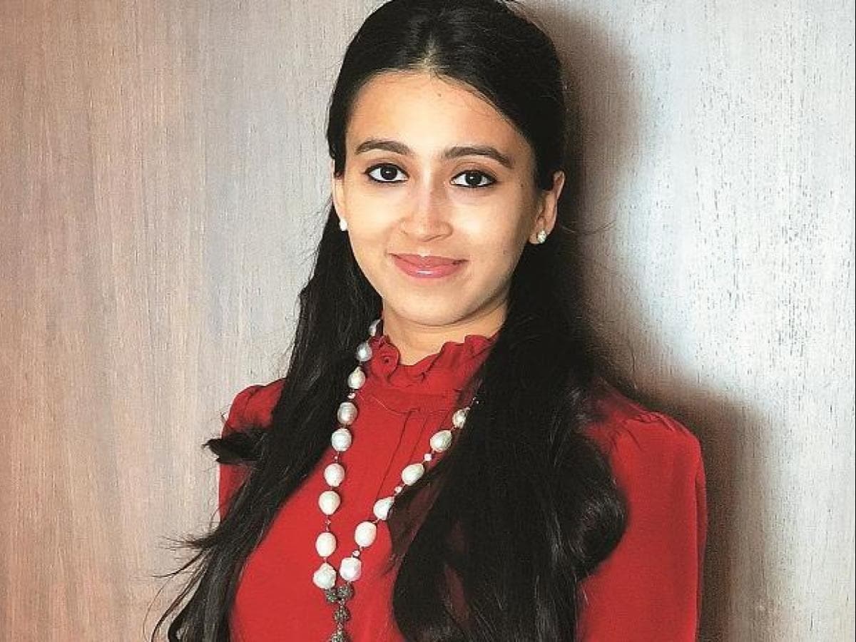 यावेळी अनुश्री जिंदल व्हाइट टॉप आणि जिन्स घालून दिल्ली कॅपिटल्स संघातील खेळाडूंना चिअर करताना दिसली. यावेळी अनुश्री जिंदल व्हाइट टॉप आणि जिन्स घालून दिल्ली कॅपिटल्स संघातील खेळाडूंना चिअर करताना दिसली.