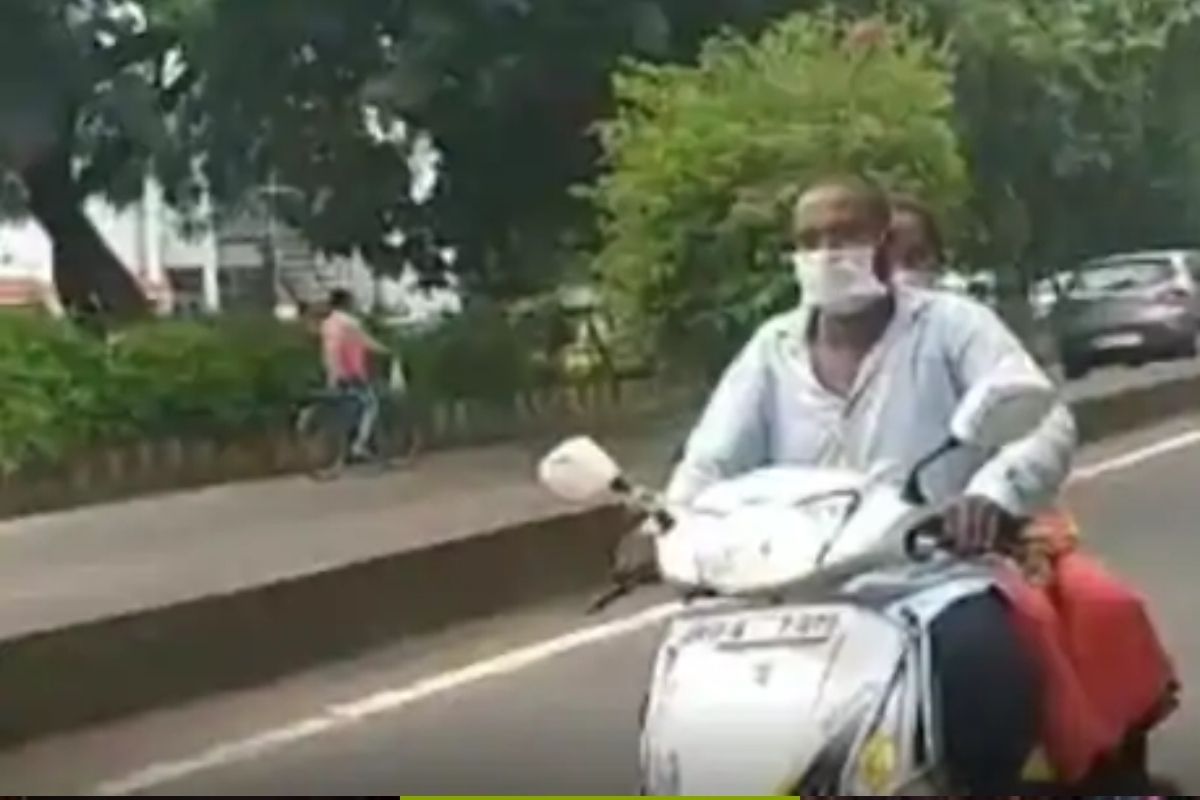 प्रेरणादायी! गर्भवती पत्नीच्या परीक्षेसाठी 1300 किमी चालवली स्कूटर; पेट्रोलसाठी दागिने ठेवले गहाण