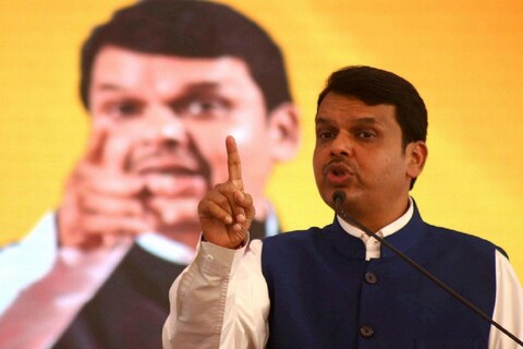 नाणार रिफायनरी प्रकल्पावरून पुन्हा एकदा भाजप आणि शिवसेनेचे नेते आमने-सामने आले आहेत.