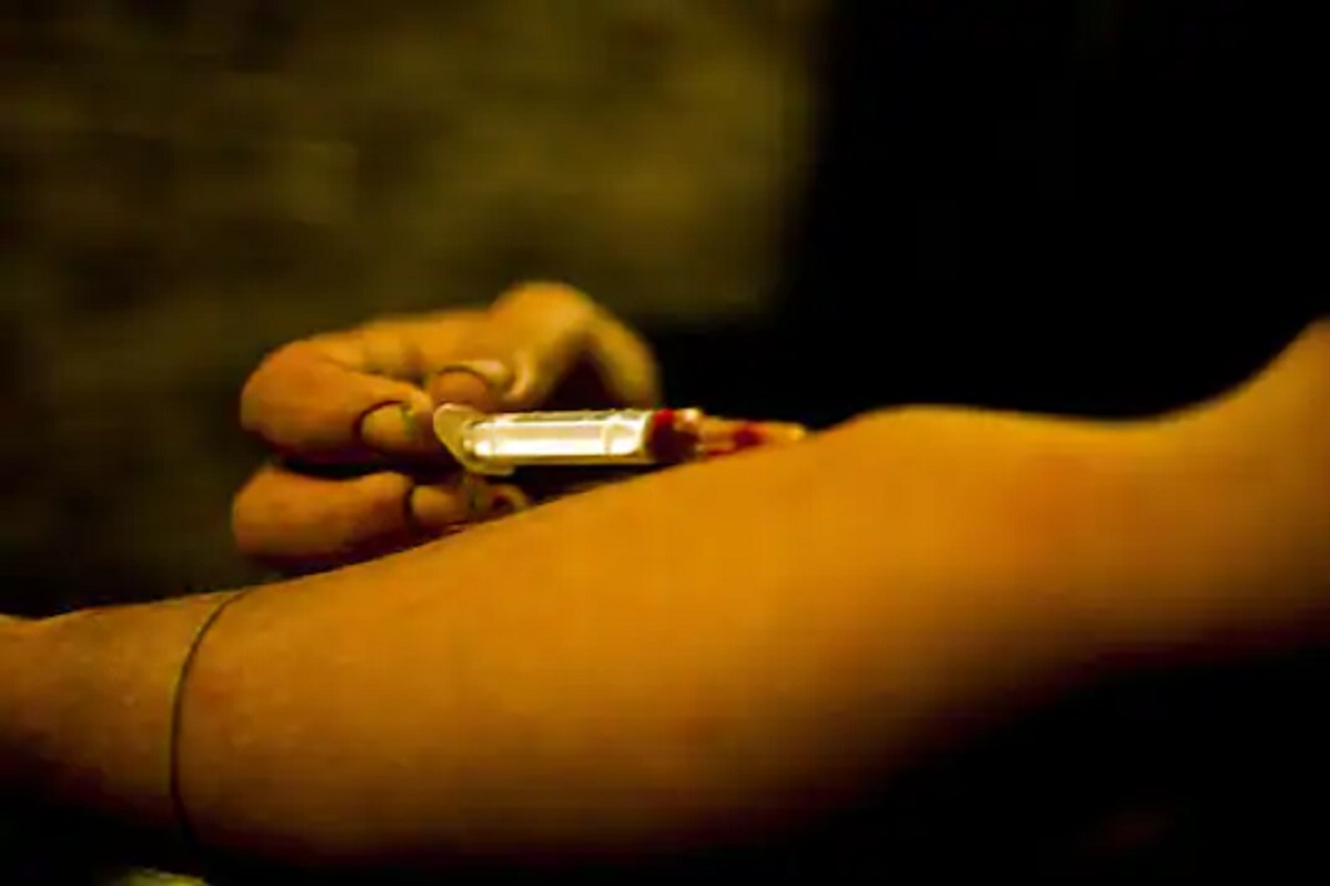 ड्रग्ज घेताना प्रसिद्ध टेलिव्हिजन अभिनेत्रीला पकडले रंगेहात! NCB ची धडक कारवाई