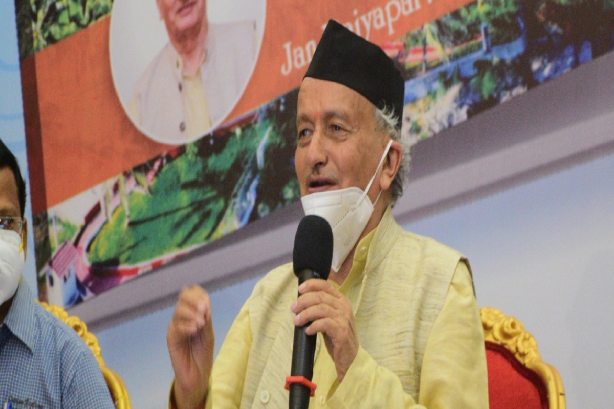 ‘प्रायश्चित्त म्हणून राज्यपालांनी राजीनामा द्यावा’, शिवसेनेच्या माजी मंत्र्यांनी केली मागणी