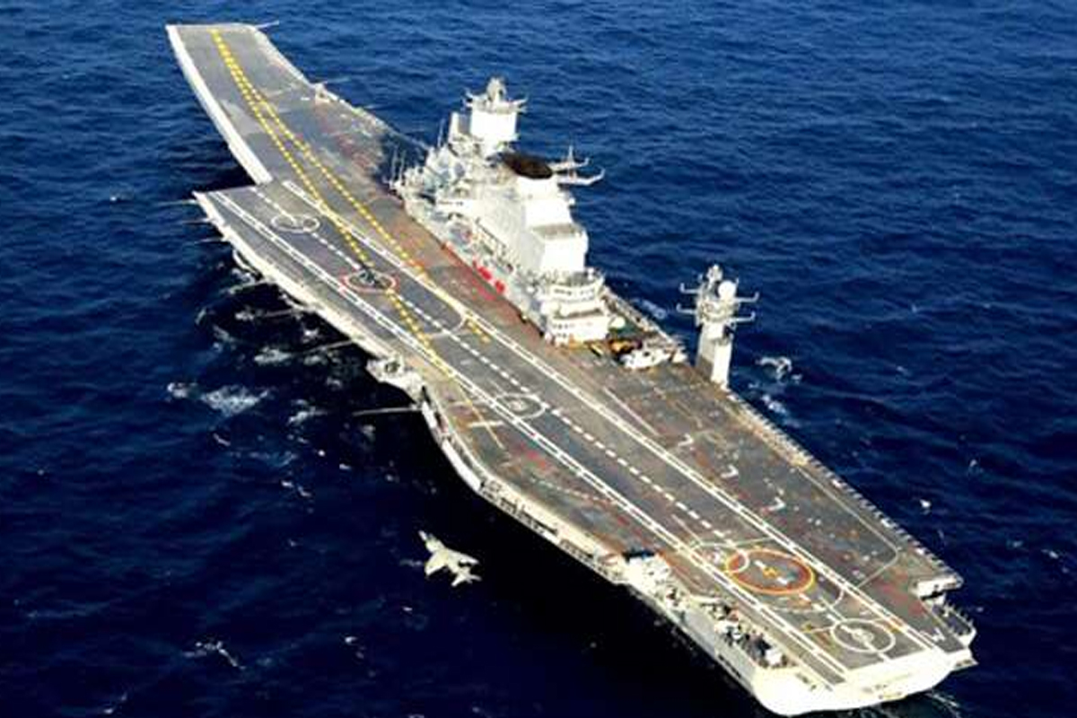 नौदलाची 'मर्दानी' अखेरचा प्रवासाला, INS विराट भंगाराकडे रवाना, शेवटचा VIDEO