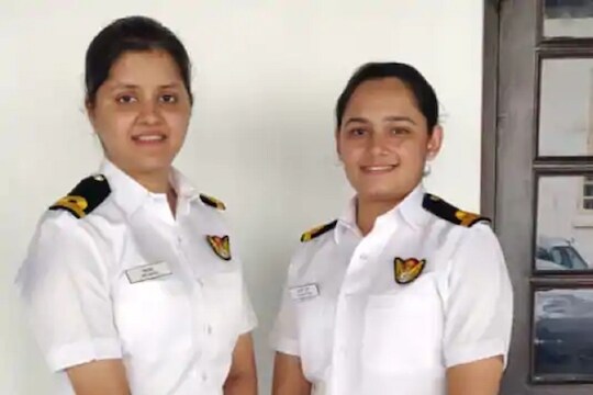 अभिमानास्पद! नौदलातील महिला अधिकाऱ्यांची ऐतिहासिक झेप; थेट युद्धनौकेवरून उडवणार हेलिकॉप्टर