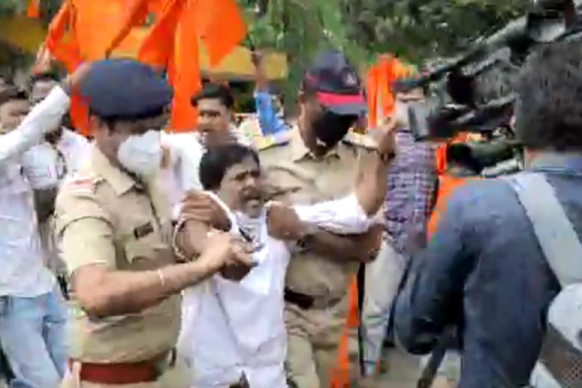 पंढरपुरात वातावरण तापलं! मराठा आक्रोश दिंडी अडवली, समन्वयकांना घेतलं ताब्यात