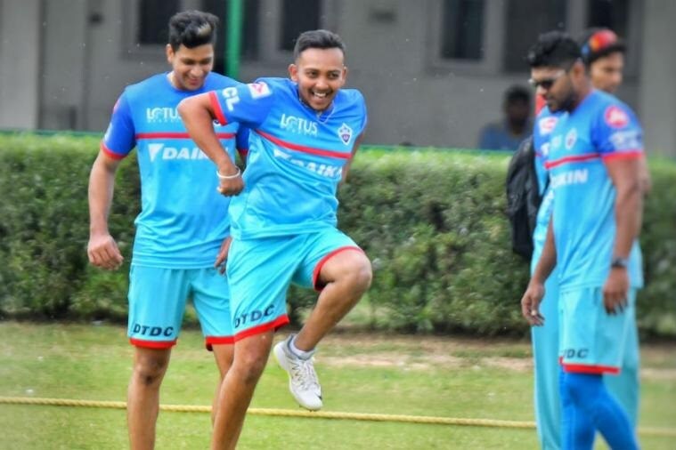शॉ ला भारतीय संघाचा सुपरस्टार खेळाडू म्हणून ओळख मिळाली आहे. दुखापतीमुळे पृथ्वी शॉला संघात जागा मिळाली नसली आता तो आयपीएलमध्ये दिल्ली कॅपिटल्सकडून खेळण्या सज्ज आहे. शॉ ला भारतीय संघाचा सुपरस्टार खेळाडू म्हणून ओळख मिळाली आहे. दुखापतीमुळे पृथ्वी शॉला संघात जागा मिळाली नसली आता तो आयपीएलमध्ये दिल्ली कॅपिटल्सकडून खेळण्या सज्ज आहे.