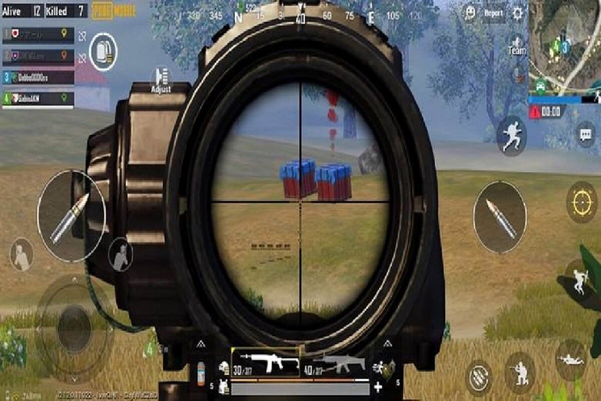 हे अॅप्स नॅशनल सिक्यूरिटी किंवा युझरची माहिती लीक करत असल्यामुळे PUBGसह 118 अॅप्सवर बंदी घातली आहे. मुख्य म्हणजे PUBGचे क्लोनिंग करत असलेले PUBG लाइटही बॅन करण्यात आले आहे. मात्र असे असले तरी तुम्ही PUBG खेळू शकता. हे अॅप्स नॅशनल सिक्यूरिटी किंवा युझरची माहिती लीक करत असल्यामुळे PUBGसह 118 अॅप्सवर बंदी घातली आहे. मुख्य म्हणजे PUBGचे क्लोनिंग करत असलेले PUBG लाइटही बॅन करण्यात आले आहे. मात्र असे असले तरी तुम्ही PUBG खेळू शकता.