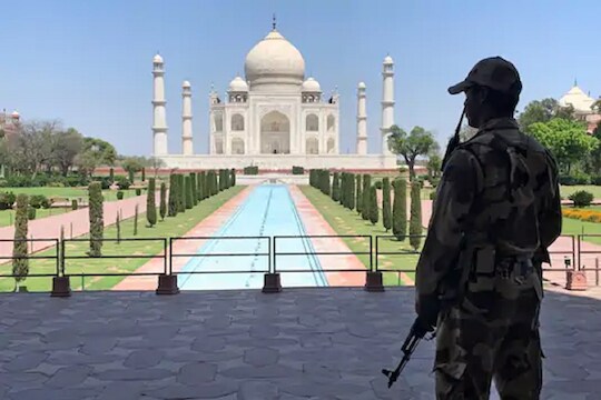 'ताजमहाल दर्शन खुलं झालं; अजिंठा वेरूळची लेणी अजून बंद का?' सरकारला थेट सवाल