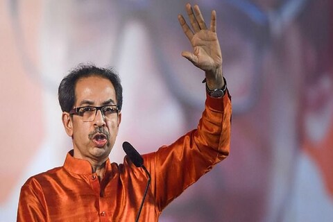 शिवसेनेनं पुन्हा एकदा या नामांतराविषयी रोखठोक भूमिका मांडली आहे.