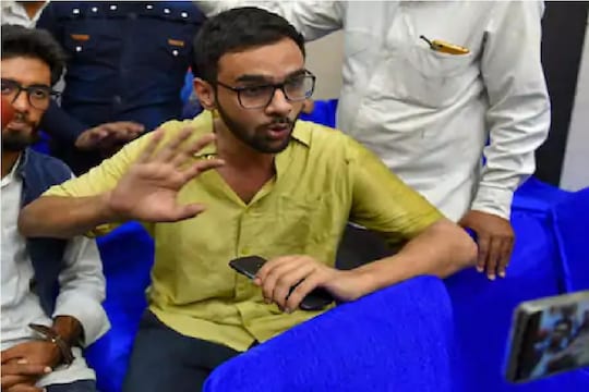 दिल्ली हिंसा: UAPA मध्ये उमर खालिदला अटक, दिल्ली पोलिसांच्या स्पेशल सेलची मोठी कारवाई