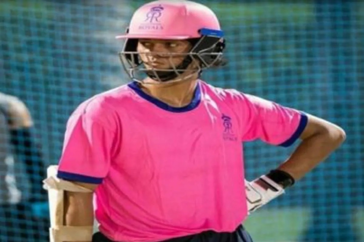 IPL 2020: ...म्हणून मुंबईत पाणीपुरी विकणाऱ्या खेळाडूला राजस्थान रॉयल्सनं 2.40 कोटींना विकत घेतलं!