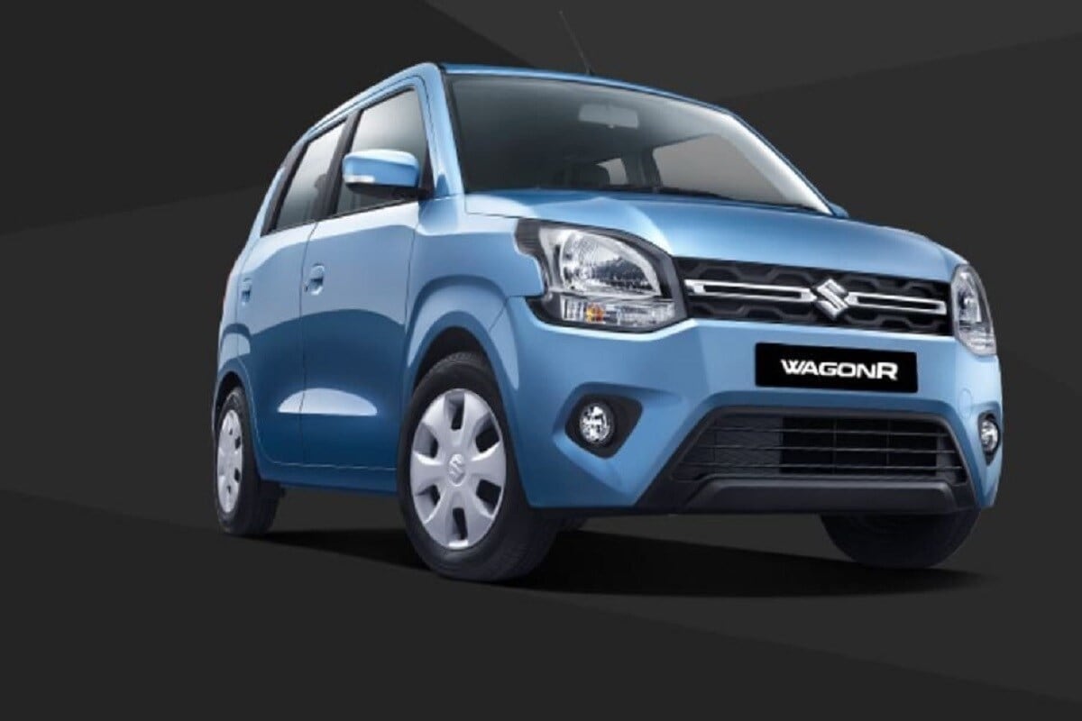 Maruti WagonR: Maruti WagonRला 1.0 लीटर आणि 1.2 लीटर पेट्रोल इंजनसह मॅन्युअल आणि एएमटी गियरबॉक्स पर्यायासह उपलब्ध आहे. Maruti WagonR पेट्रोल आणि सीएनजी दोन्ही पर्यायात आहे. कंपनी यावर 15000 रुपयांचा कॅश डिस्काऊंट आणि 20000 रुपयांचा कॅश डिस्काऊंट देत आहे. त्याशिवाय 5000 रुपयांचा कॉर्पोरेट डिस्काऊंटही मिळणार आहे. Maruti WagonR: Maruti WagonRला 1.0 लीटर आणि 1.2 लीटर पेट्रोल इंजनसह मॅन्युअल आणि एएमटी गियरबॉक्स पर्यायासह उपलब्ध आहे. Maruti WagonR पेट्रोल आणि सीएनजी दोन्ही पर्यायात आहे. कंपनी यावर 15000 रुपयांचा कॅश डिस्काऊंट आणि 20000 रुपयांचा कॅश डिस्काऊंट देत आहे. त्याशिवाय 5000 रुपयांचा कॉर्पोरेट डिस्काऊंटही मिळणार आहे.