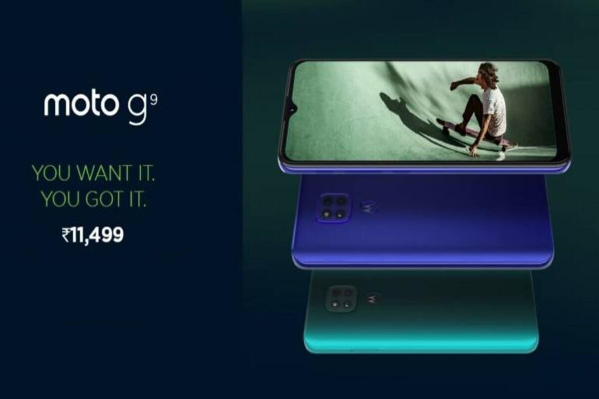 Moto G9: मोटोरोलाचा हा स्मार्टफोन बजेट स्मार्टफोन आहे. या फोनची किंमत 11,499 रुपये आहे. मात्र सेलमध्ये फोन 1500 रुपयांच्या सूटसह 9999 रुपयांत खरेदी केला जाऊ शकतो. मोटो जी9 हा भारतातला पहिला स्नॅपड्रॅगन 662 चिपसेटवाला स्मार्टफोन आहे. फोनमध्ये 48MP ट्रिपल रियर कॅमेरा सेटअप, 5000mAh बॅटरी आणि 4GB रॅम + 64GB स्टोरेज मिळतं. Moto G9: मोटोरोलाचा हा स्मार्टफोन बजेट स्मार्टफोन आहे. या फोनची किंमत 11,499 रुपये आहे. मात्र सेलमध्ये फोन 1500 रुपयांच्या सूटसह 9999 रुपयांत खरेदी केला जाऊ शकतो. मोटो जी9 हा भारतातला पहिला स्नॅपड्रॅगन 662 चिपसेटवाला स्मार्टफोन आहे. फोनमध्ये 48MP ट्रिपल रियर कॅमेरा सेटअप, 5000mAh बॅटरी आणि 4GB रॅम + 64GB स्टोरेज मिळतं.