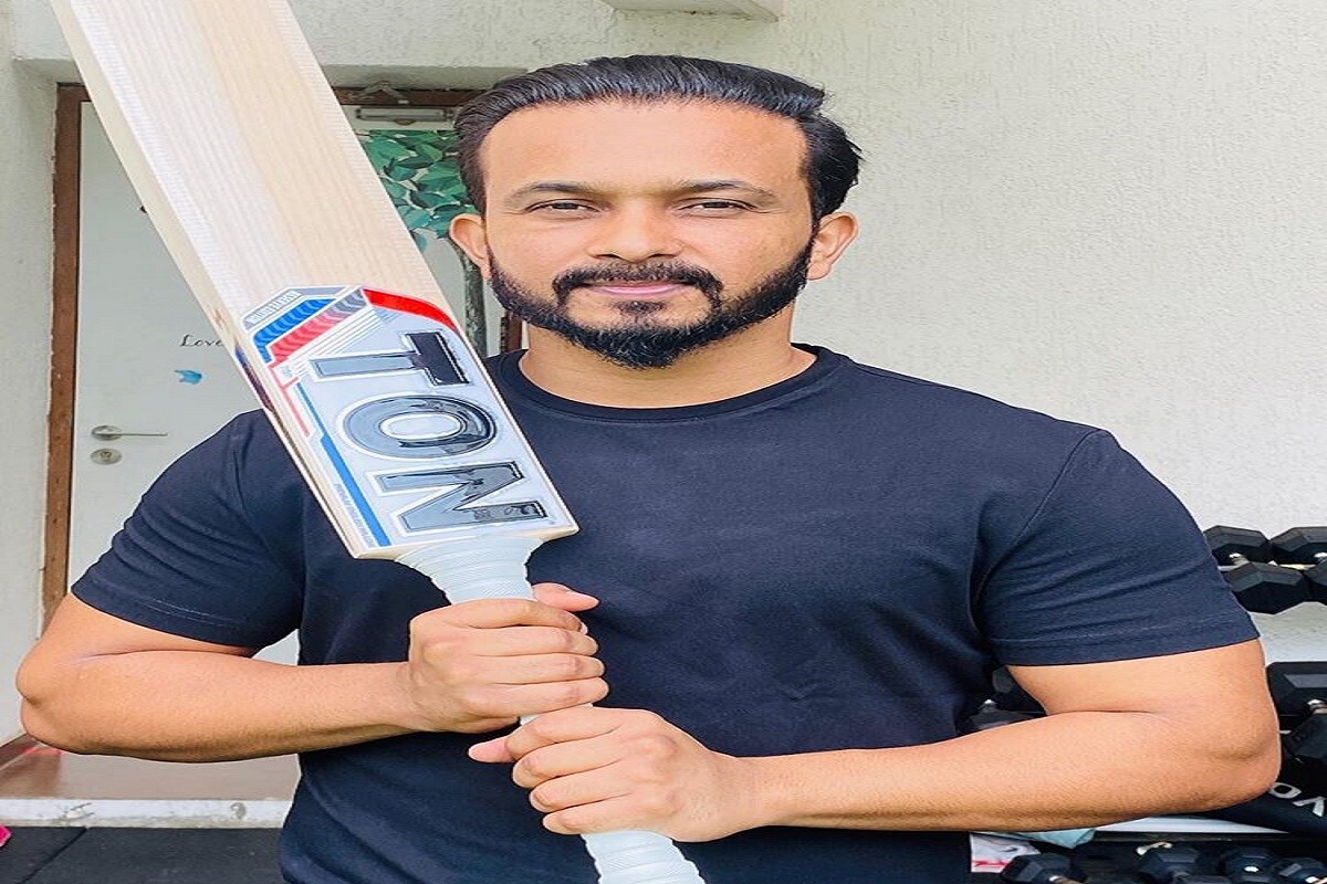 आयपीएलमध्ये यावर्षी सगळ्यात जास्त 59 बॉल खेळूनही केदार जाधवला एकही सिक्स मारता आलेला नाही. चेन्नईकडून खेळणाऱ्या केदार जाधवचा फॉर्म यावर्षी अत्यंत खराब आहे. जाधवने 4 इनिंगमध्ये 19.33च्या सरासरीने 58 रन केले आहेत. आयपीएलमध्ये यावर्षी सगळ्यात जास्त 59 बॉल खेळूनही केदार जाधवला एकही सिक्स मारता आलेला नाही. चेन्नईकडून खेळणाऱ्या केदार जाधवचा फॉर्म यावर्षी अत्यंत खराब आहे. जाधवने 4 इनिंगमध्ये 19.33च्या सरासरीने 58 रन केले आहेत.