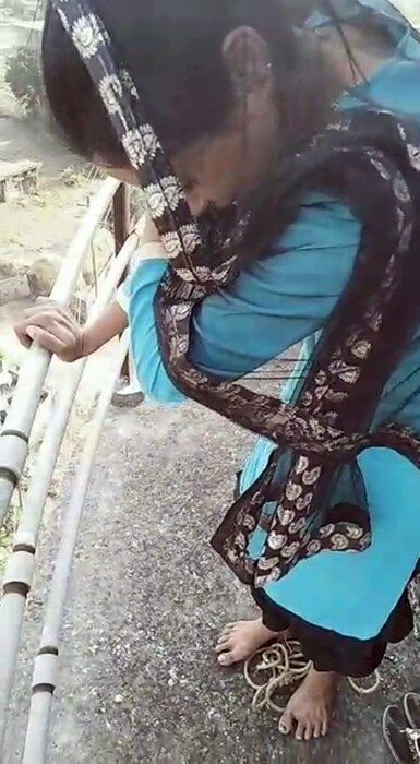 सुधा पूलाजवळील शिवमंदिरजवळ राहणाऱ्या एका युवकाच्या संपर्कात ही महिला होती.