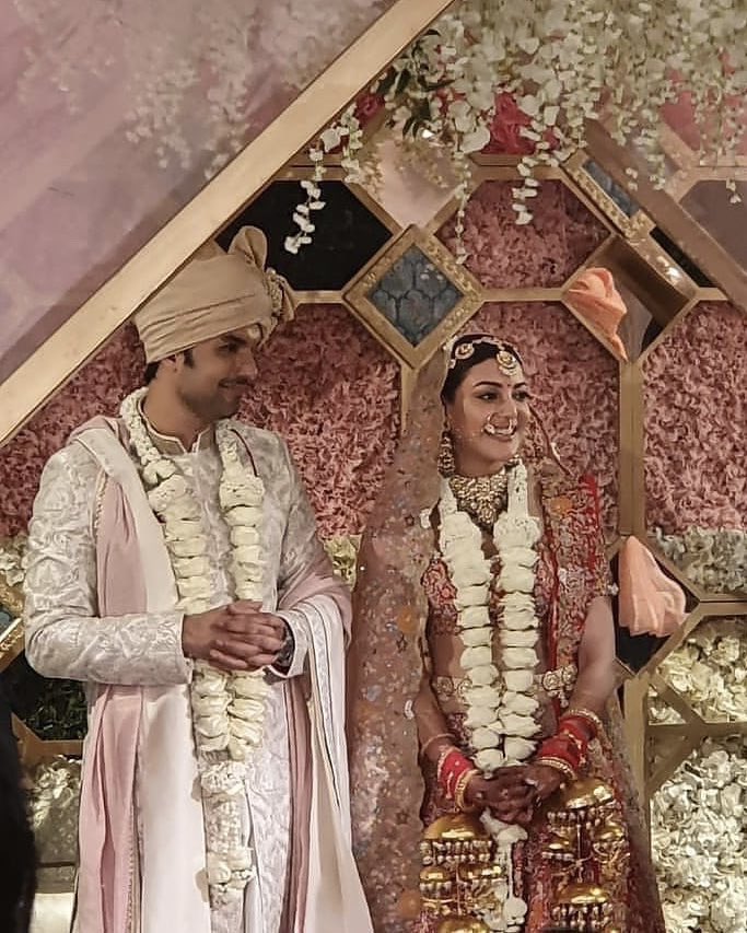 कुटुंबातील सदस्य, नातेवाईक आणि मित्रपरिवाराच्या उपस्थितीत त्यांचा विवाहसोहळा पार पडला. (Twitter/Photo) कुटुंबातील सदस्य, नातेवाईक आणि मित्रपरिवाराच्या उपस्थितीत त्यांचा विवाहसोहळा पार पडला. (Twitter/Photo)