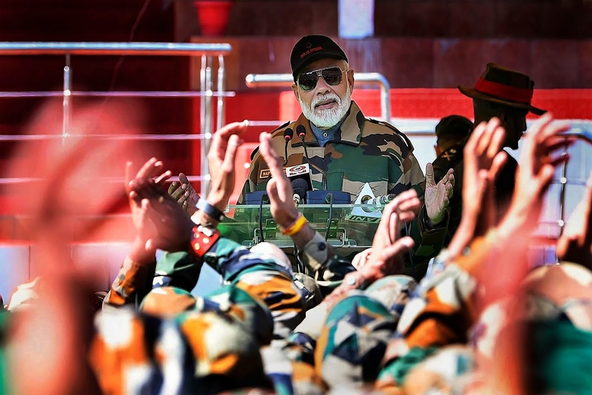 2019 मध्ये लोकसभा निवडणुकीत इतिहास घडवत भाजपच्या नेतृत्वाखाली NDA ला 300चा आकडा पार करता आला.