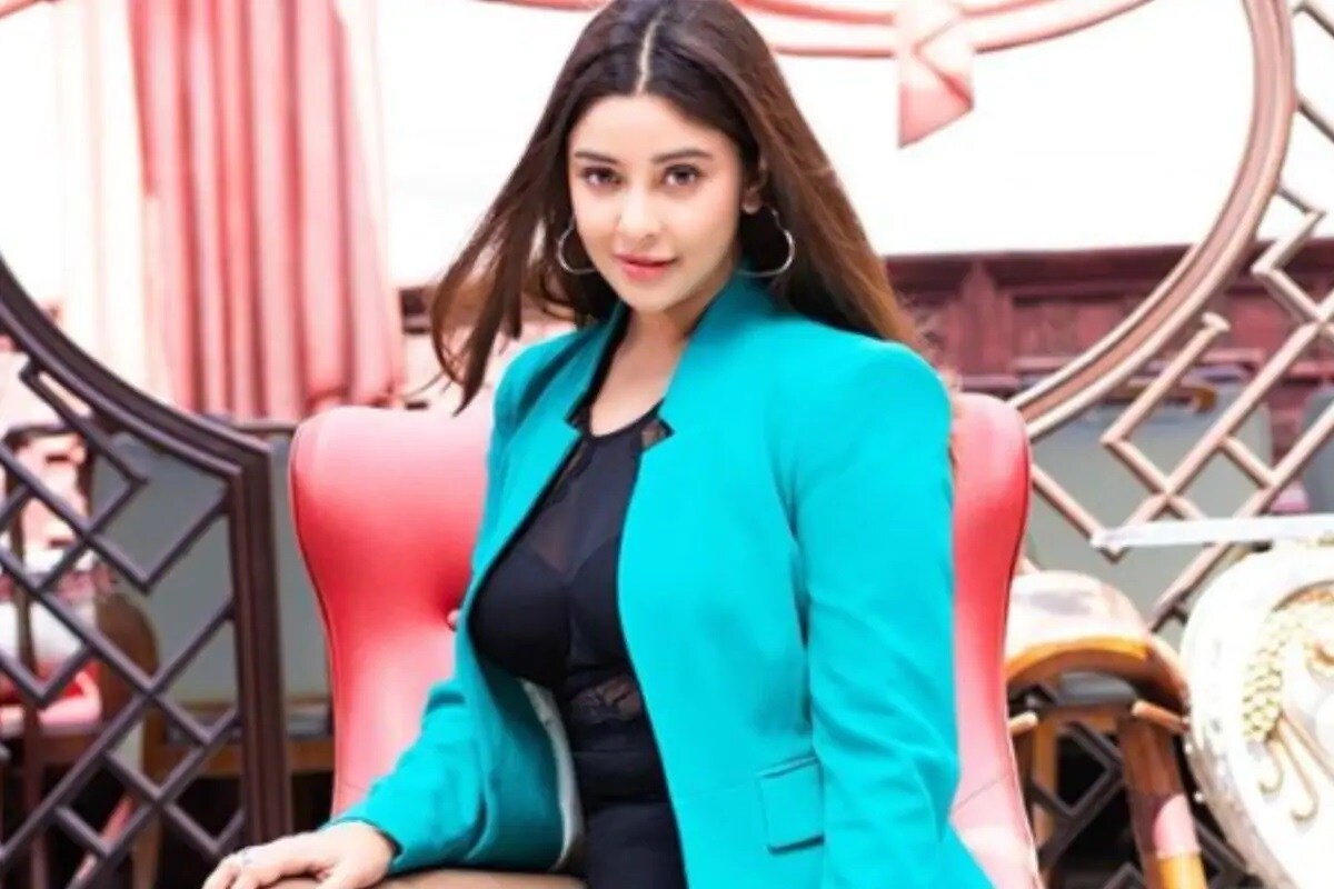 पायल घोषने हिंदी सिनेमासह दाक्षिणात्य आणि पंजाबी फिल्ममध्येही काम केलं आहे. परेश रावल आणि ऋषी कपूर यांच्यासारख्या स्टारसह तिनं काम केलं आहे. (फोटो सौजन्य - इन्स्टाग्राम/@iampayalghosh) पायल घोषने हिंदी सिनेमासह दाक्षिणात्य आणि पंजाबी फिल्ममध्येही काम केलं आहे. परेश रावल आणि ऋषी कपूर यांच्यासारख्या स्टारसह तिनं काम केलं आहे. (फोटो सौजन्य - इन्स्टाग्राम/@iampayalghosh)