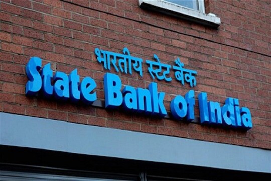 SBI ALERT: SBI चा कोट्यवधी ग्राहकांना इशारा; मोबाईलमध्ये 'ही' माहिती सेव्ह असल्यास तुमचं खातं रिकामं होण्याची भीती