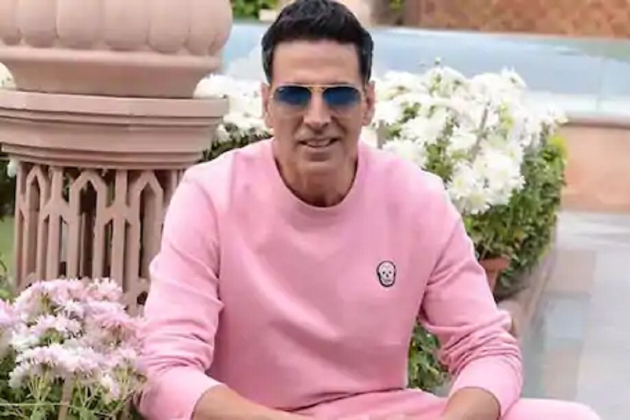 'बच्चन पांडे'च्या शूटिंगला दणक्यात सुरूवात; अक्षय कुमारचा भन्नाट मेकओव्हर पाहा