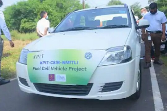 Hydrogen Fuel वर चालणाऱ्या देशातील पहिल्या कारचं यशस्वी ट्रायल