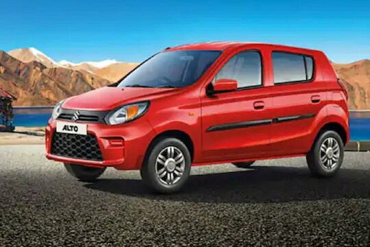 4 लाखांहून कमी बजेटमध्ये खरेदी करू शकता या जबरदस्त कार; मायलेज जास्त आणि किंमत कमी