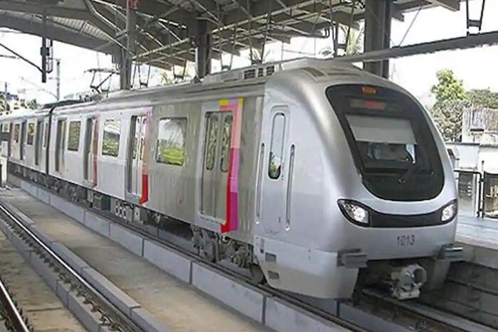 मेट्रो सेवा महाराष्ट्रात 15 ऑक्टोबरपासून सुरू होईल. पण मुंबई लोकल मात्र सर्वसामान्यांसाठी बंदच राहील.